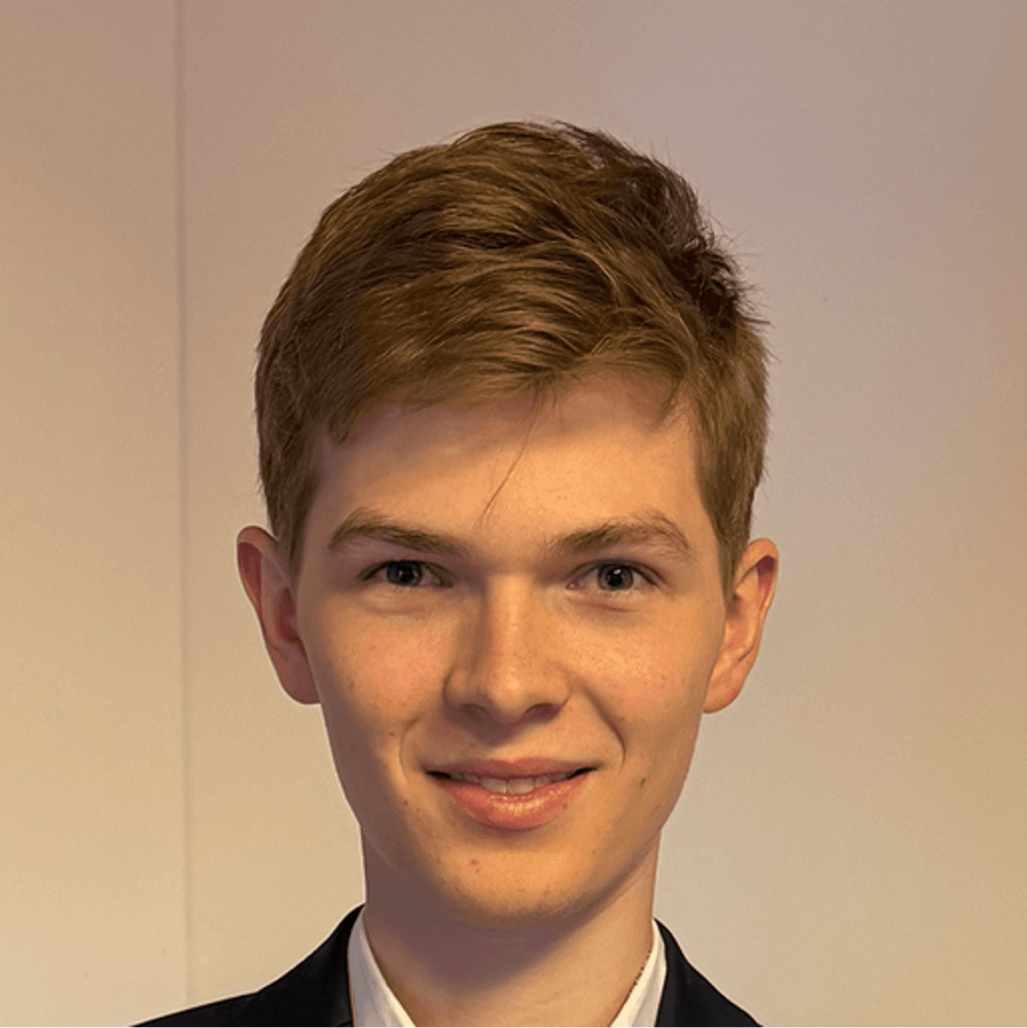 Kopfportrait Linus Behrendt